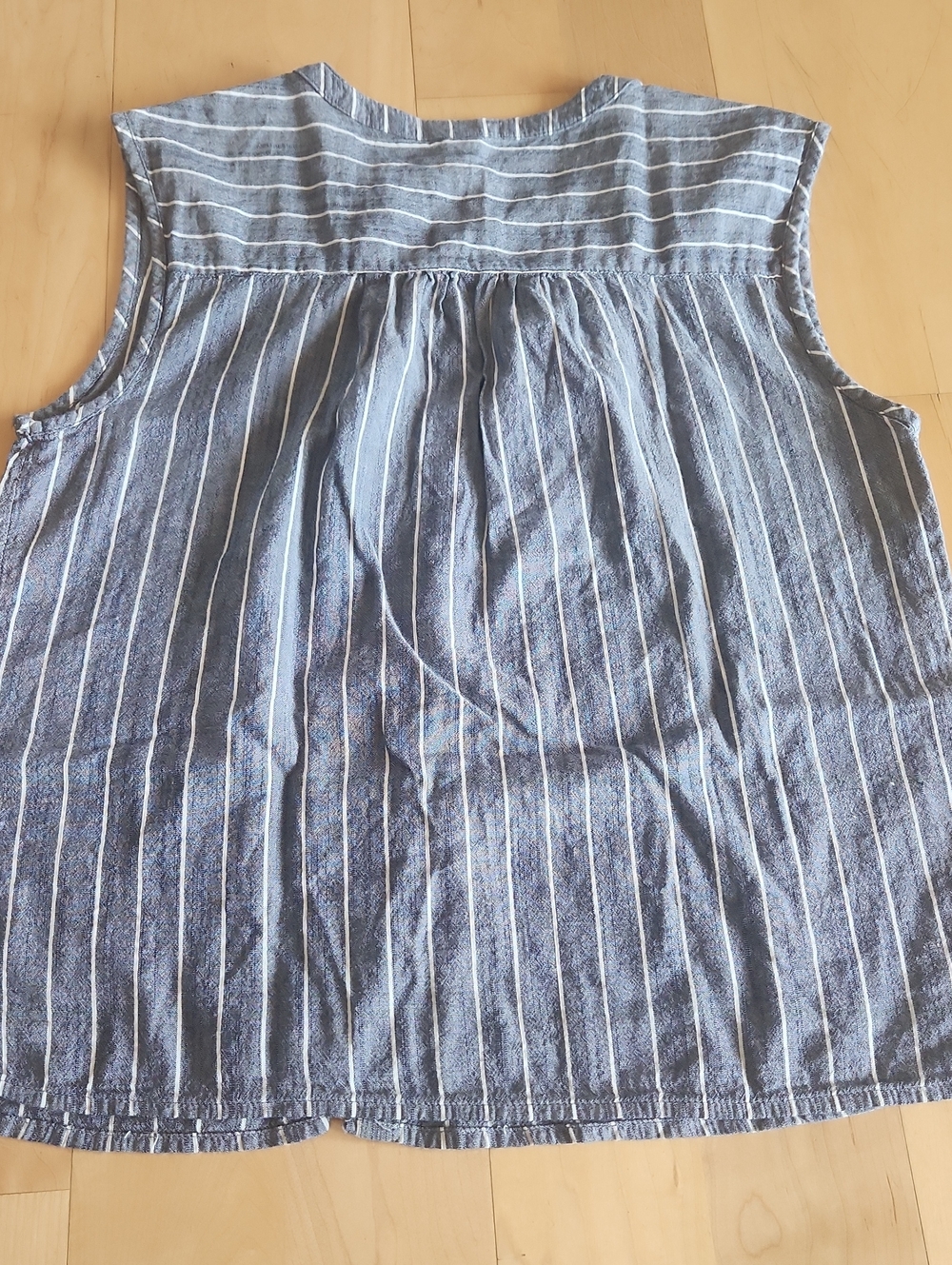 Old Navy Blue and White Striped Sleeveless Tops - Set of 2 sz M Med - Picture 4 of 11